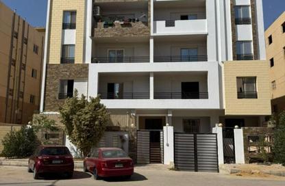 Apartment - 3 Bedrooms - 2 Bathrooms for sale in 3rd Neighborhood - 3rd Area - Shorouk City - Cairo