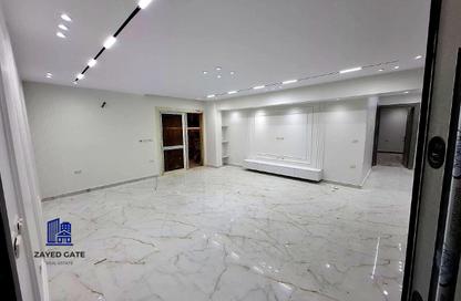 Apartment - 3 Bedrooms - 2 Bathrooms for sale in Al Khamayel city - Sheikh Zayed Compounds - Sheikh Zayed City - Giza