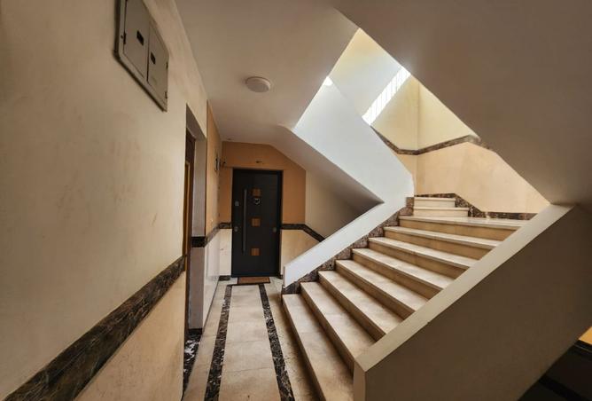 102354404 - Property Image 2