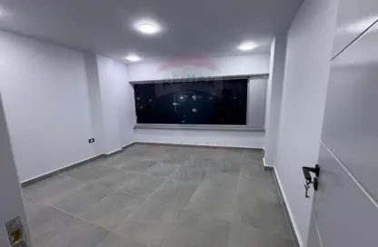 مساحات مكتبية - 2 غرف نوم - 1 حمام للايجار في الطريق الساحلى الدولى - الدخيلة - حي العجمي - الاسكندرية