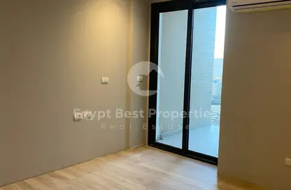 Apartment - 3 Bedrooms - 2 Bathrooms for sale in Village West - Sheikh Zayed Compounds - Sheikh Zayed City - Giza