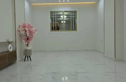 شقة - 2 غرف نوم - 2 حمامات للبيع في البوابة الثالثة القديمة - خفرع - حدائق الاهرام - الجيزة