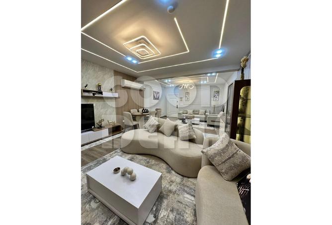102061411 - Property Image 2