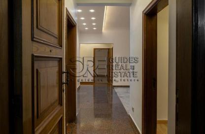 شقة - 5 غرف نوم - 3 حمامات للبيع في شارع عدن - المهندسين - الجيزة