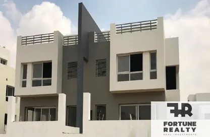 Townhouse - 4 Bedrooms - 3 Bathrooms for sale in Hyde Park - New Cairo City - Cairo