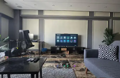 Apartment - 3 Bedrooms - 2 Bathrooms for rent in Zahraa El Maadi - Hay El Maadi - Cairo