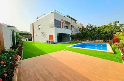 فيلا - 4 غرف نوم - 4 حمامات للبيع في دريم لاند - طريق الواحات - مدينة 6 أكتوبر - الجيزة