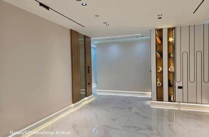 Apartment - 3 Bedrooms - 3 Bathrooms for sale in Gate 4 - Mena - Hadayek El Ahram - Giza