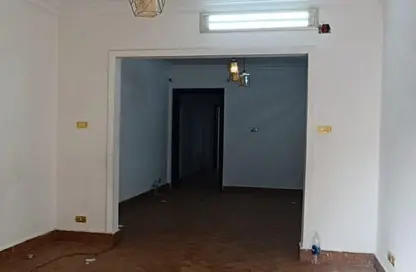 شقة - 3 غرف نوم - 1 حمام للبيع في ميدان عثمان بن عفان - ميدان تريومف - النزهة - القاهرة