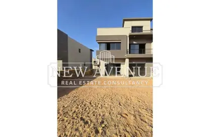 Townhouse - 3 Bedrooms - 4 Bathrooms for sale in Swan Lake Residence - 5th Settlement Compounds - The 5th Settlement - New Cairo City - Cairo