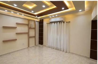 Office Space - 4 Bedrooms - 2 Bathrooms for rent in Gameat Al Dewal Al Arabeya St. - Mohandessin - Giza