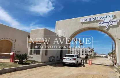 Chalet - 1 Bedroom - 2 Bathrooms for sale in Hacienda West - Ras Al Hekma - North Coast