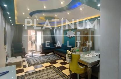 Apartment - 3 Bedrooms - 1 Bathroom for rent in Al Geish Road - Cleopatra - Hay Sharq - Alexandria