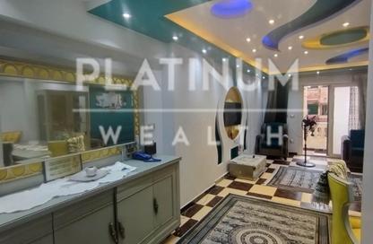Apartment - 3 Bedrooms - 1 Bathroom for rent in Al Geish Road - Cleopatra - Hay Sharq - Alexandria