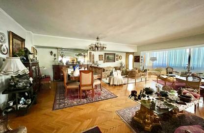 Apartment - 3 Bedrooms - 2 Bathrooms for sale in Nasr St. - Hay El Maadi - Cairo