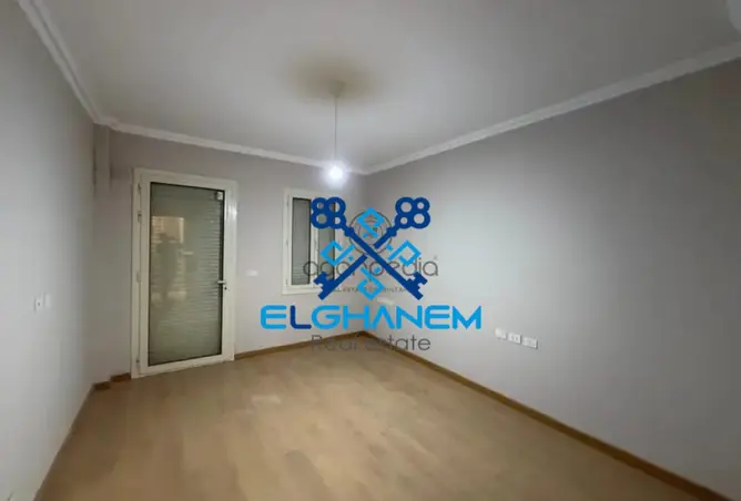 118300018 - Property Image 3