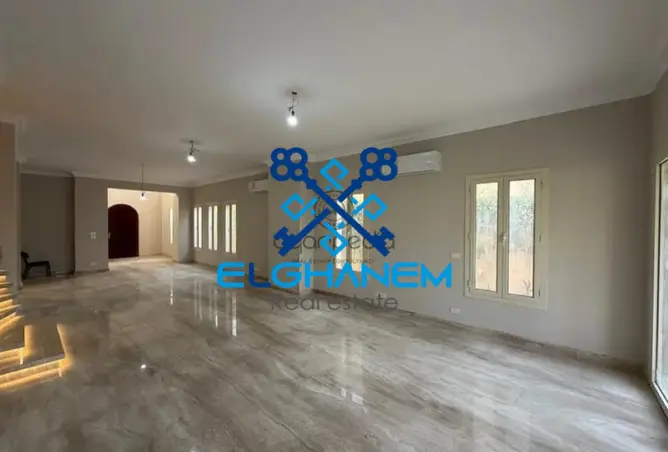 118300018 - Property Image 2