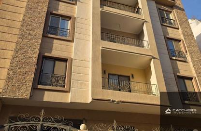 Apartment - 3 Bedrooms - 2 Bathrooms for sale in Al Andalus District - New Cairo City - Cairo
