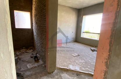 Villa - 4 Bedrooms - 5 Bathrooms for sale in New Giza - Cairo Alexandria Desert Road - 6 October City - Giza