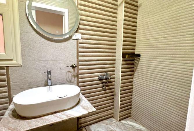 8648013 - Property Image 2