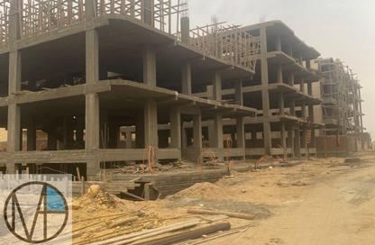 Apartment - 3 Bedrooms - 2 Bathrooms for sale in Bait Alwatan - The 5th Settlement - New Cairo City - Cairo