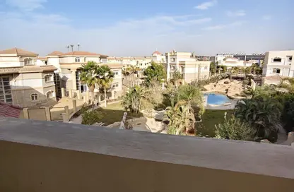 فيلا - 7 غرف نوم - 8 حمامات للايجار في رويال لاجون - المستثمرين الشمالية - مدينة القاهرة الجديدة - القاهرة