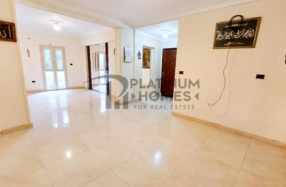 Apartment - 3 - 1 for rent in Al Farek Ismail Srhank St. - Laurent - Hay Sharq - Alexandria