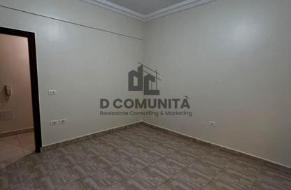 Apartment - 3 Bedrooms - 2 Bathrooms for rent in Al Sheikh Hassan Maamoun St. - El Yasmeen 7 - El Yasmeen - New Cairo City - Cairo