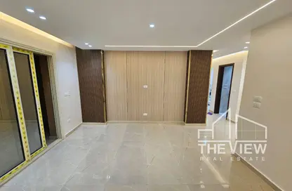 Apartment - 3 Bedrooms - 2 Bathrooms for sale in Al Khamayel city - Sheikh Zayed Compounds - Sheikh Zayed City - Giza