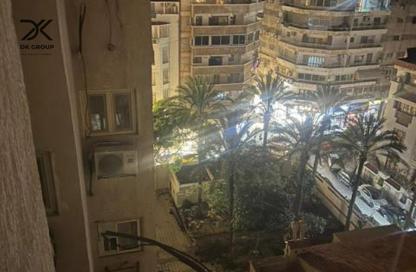 Apartment - 3 Bedrooms - 3 Bathrooms for sale in Al Farek Ismail Srhank St. - Laurent - Hay Sharq - Alexandria