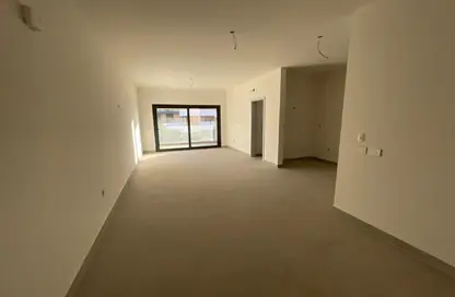 شقة - 2 غرف نوم - 2 حمامات للبيع في كمبوند البروج - كمبوندات الشروق - مدينة الشروق - القاهرة