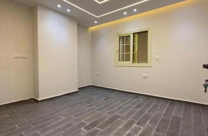 Apartment - 2 Bedrooms - 2 Bathrooms for sale in Gate 4 old - Horus - Hadayek El Ahram - Giza