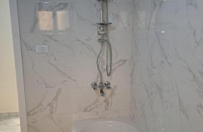 Apartment - 2 Bedrooms - 1 Bathroom for rent in Samir Abdel Raouf St. - 8th Zone - Nasr City - Cairo