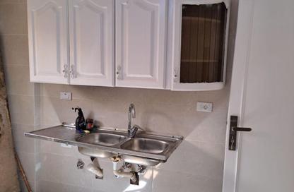 Apartment - 2 Bedrooms - 1 Bathroom for rent in Samir Abdel Raouf St. - 8th Zone - Nasr City - Cairo