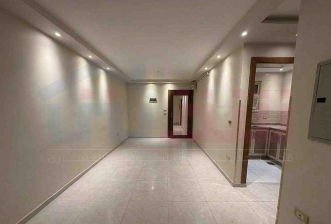 64127929 - Property Main Image