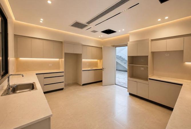 104045830 - Property Image 3
