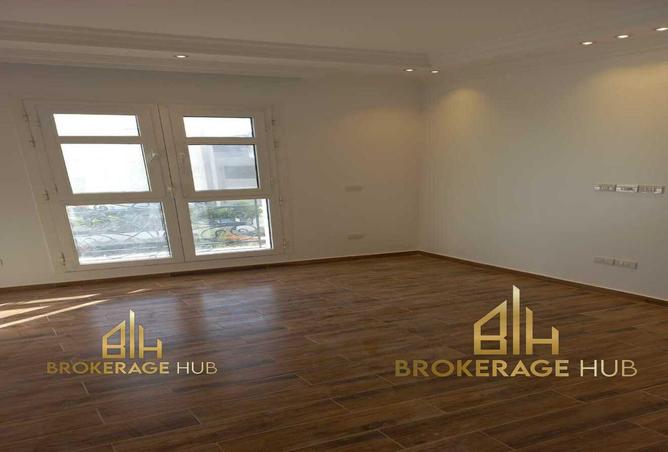 64640205 - Property Image 2