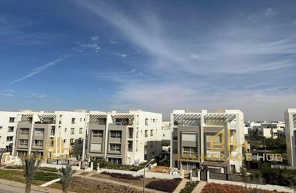 Apartment - 2 Bedrooms - 2 Bathrooms for rent in Garden Residence - Hyde Park - New Cairo City - Cairo