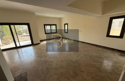 فيلا - 3 غرف نوم - 4 حمامات للايجار في ليفانا - اب تاون كايرو - المقطم - القاهرة