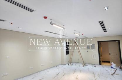 Office Space - 4 Bedrooms - 2 Bathrooms for rent in Hyde Park Business District Mall - South Teseen St. - The 5th Settlement - New Cairo City - Cairo