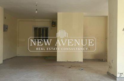 Retail - Studio - 1 Bathroom for rent in Al Laselky St. - El Laselky - New Maadi - Hay El Maadi - Cairo