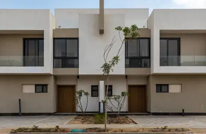 فيلا - 4 غرف نوم - 4 حمامات للبيع في كمبوند البروج - كمبوندات الشروق - مدينة الشروق - القاهرة