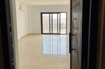 شقة - 3 غرف نوم - 3 حمامات للايجار في فيفث سكوير - التجمع الخامس - مدينة القاهرة الجديدة - القاهرة