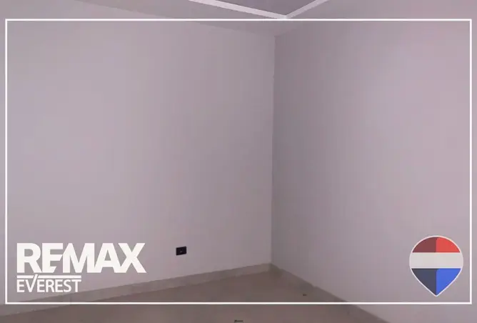 121653816 - Property Image 3