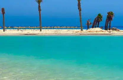 شاليه - 3 غرف نوم - 3 حمامات للبيع في ازها الساحل الشمالي - راس الحكمة - الساحل الشمالي