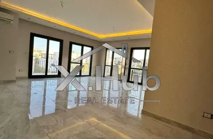 شقة - 2 غرف نوم - 3 حمامات للايجار في ذا كورت ياردز - كمبوندات الشيخ زايد - الشيخ زايد - الجيزة