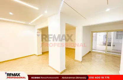 Apartment - 4 Bedrooms - 2 Bathrooms for sale in Bin Mosleh Al Arman St. - Miami - Hay Awal El Montazah - Alexandria