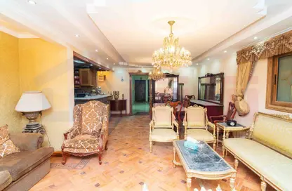 شقة - 4 غرف نوم - 1 حمام للبيع في سابا باشا - حي شرق - الاسكندرية