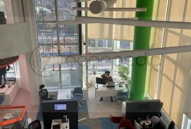 98833117 - Property Image 3