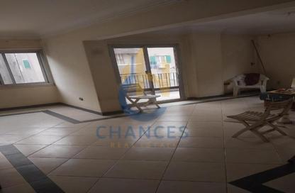 Apartment - 2 Bedrooms - 1 Bathroom for sale in Street 201 - Degla - Hay El Maadi - Cairo